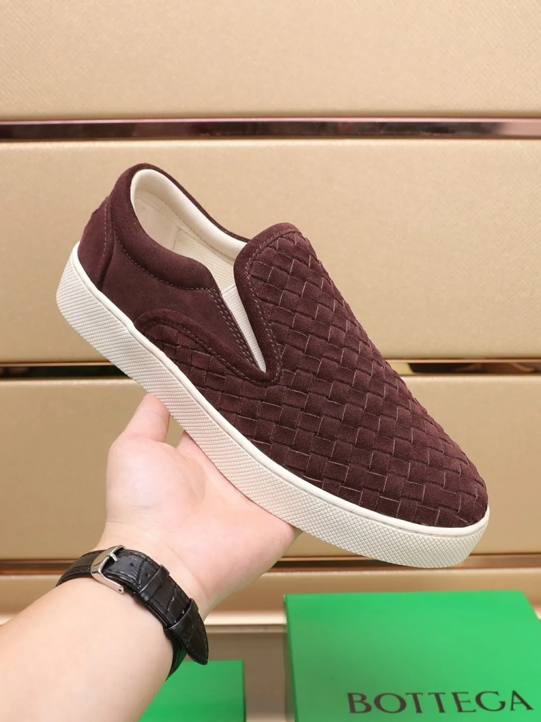 Men's men's shoes 💰Men's shoes 💰440💰🔥[BV] series of top purchasing agents 🔍Imported first-layer cowhide woven surface, cowhide foot pads lining environmentally friendly ♻️Does not fade, 💪Sole: Rubber combination original factory special original outsole ⚠Original and single goods 🔍🔍You can come in and out at will, welcome to compare ⚠Number of sizes: 38-44
